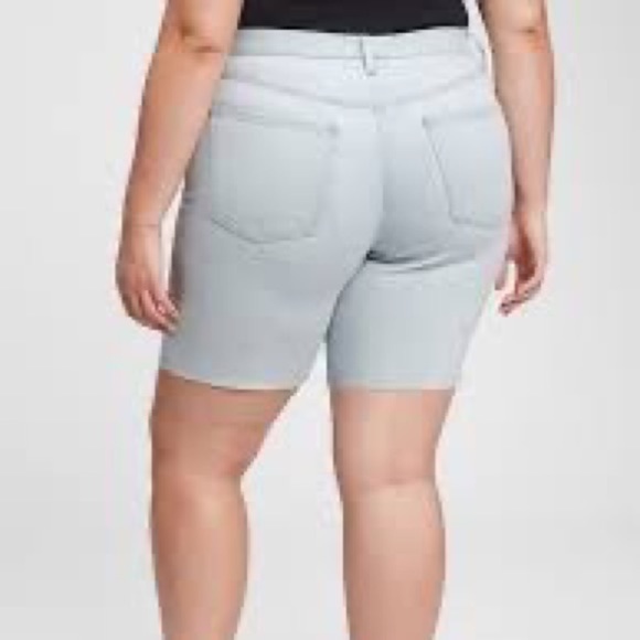 GAP Denim Shorts - Picture 3 of 8